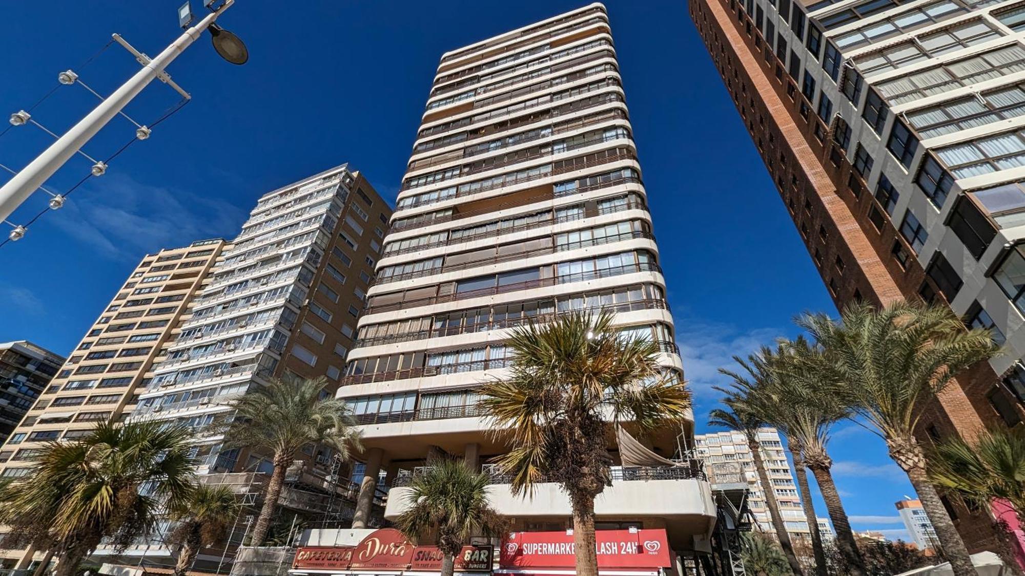 Las Arenas Sea Front Apartments Benidorm Eksteriør billede