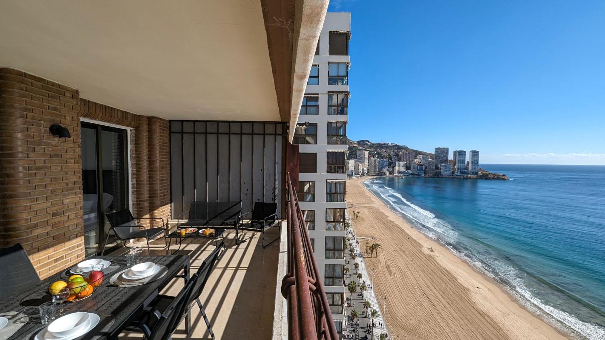 Las Arenas Sea Front Apartments Benidorm Eksteriør billede