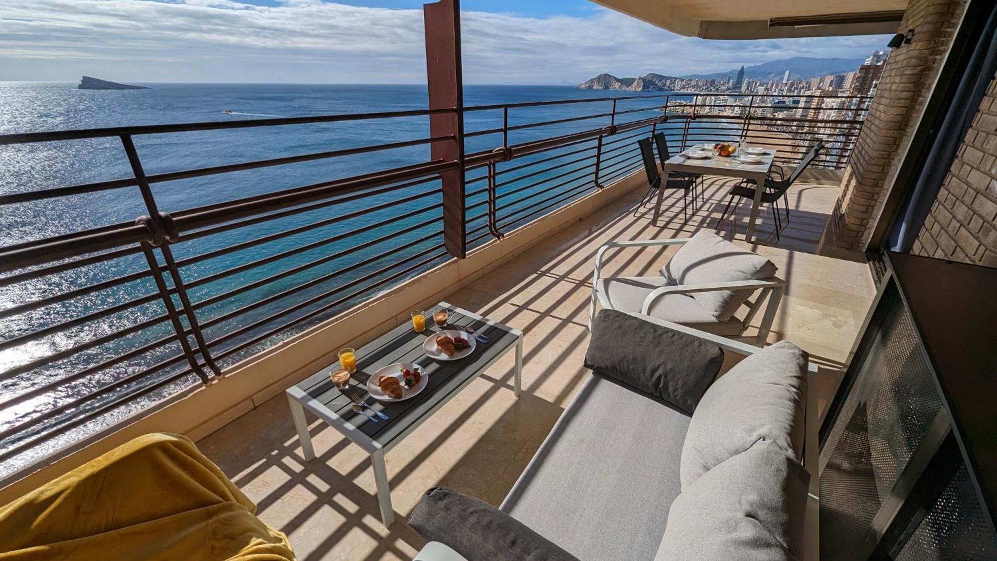 Las Arenas Sea Front Apartments Benidorm Eksteriør billede