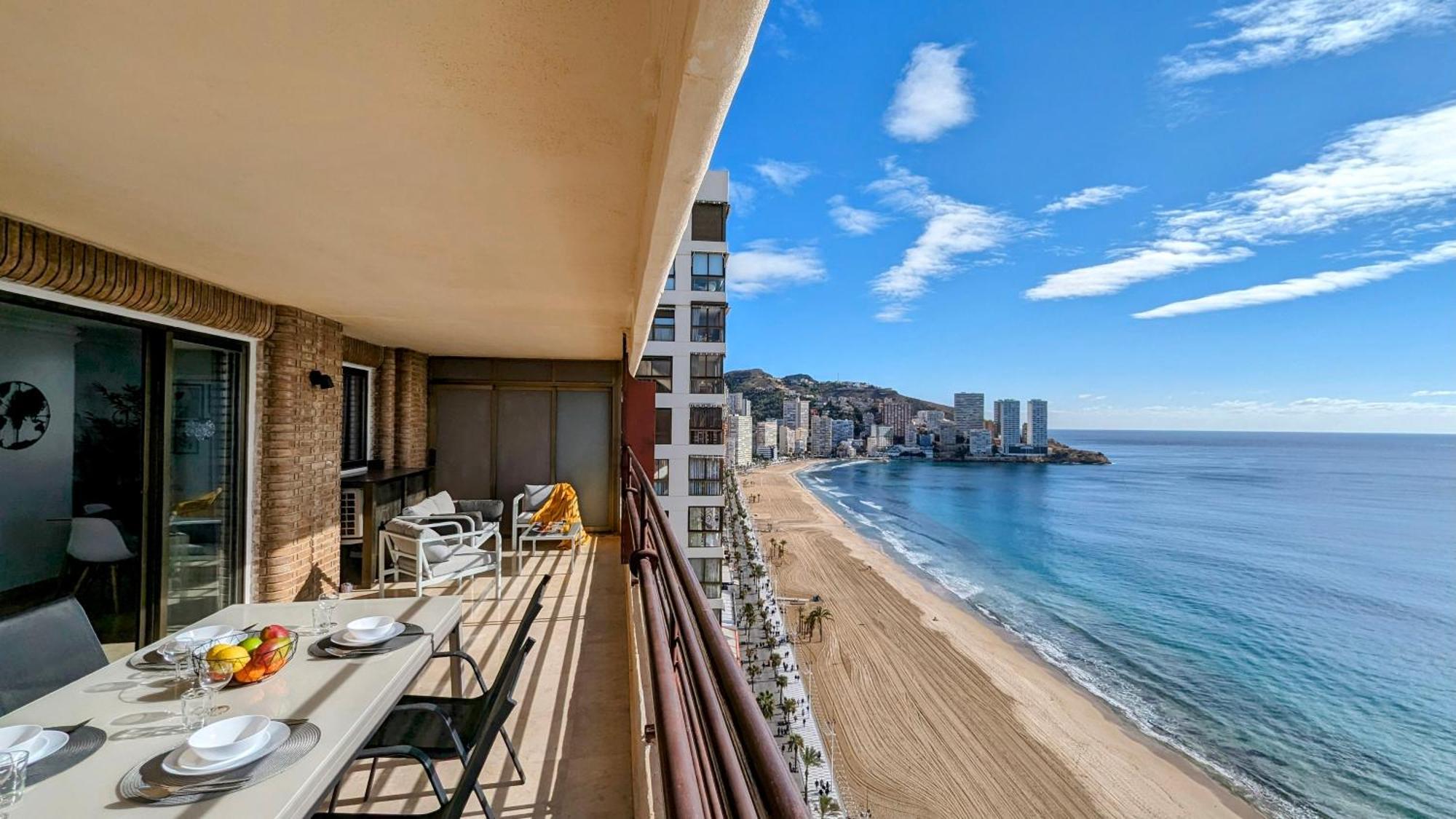 Las Arenas Sea Front Apartments Benidorm Eksteriør billede